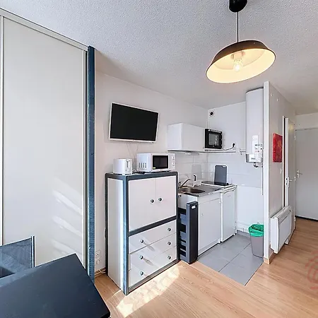 Lumineux Proche Centre-ville De Lamalou, Wifi, Balcon - Fr-1-451-221 Apartament *