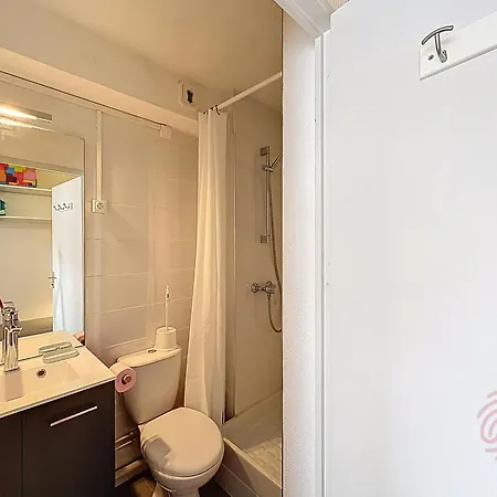 Lumineux Proche Centre-ville De Lamalou, Wifi, Balcon - Fr-1-451-221 * 拉马卢莱班